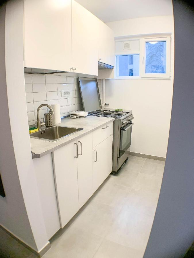 Luterana Studio Apartment Bucureşti Ngoại thất bức ảnh