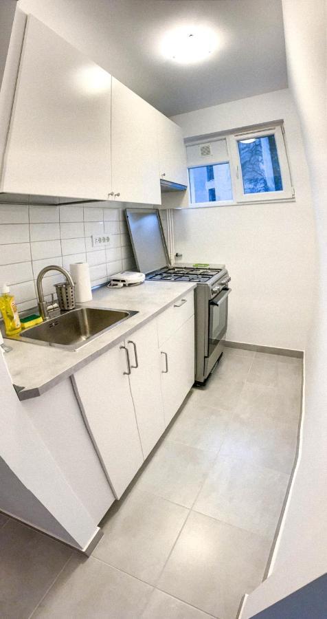 Luterana Studio Apartment Bucureşti Ngoại thất bức ảnh