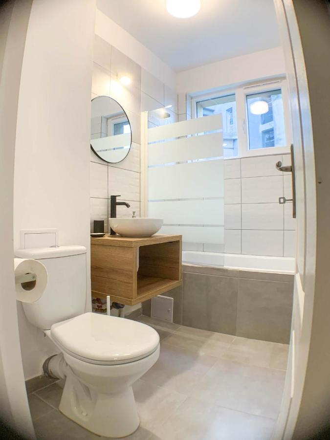 Luterana Studio Apartment Bucureşti Ngoại thất bức ảnh